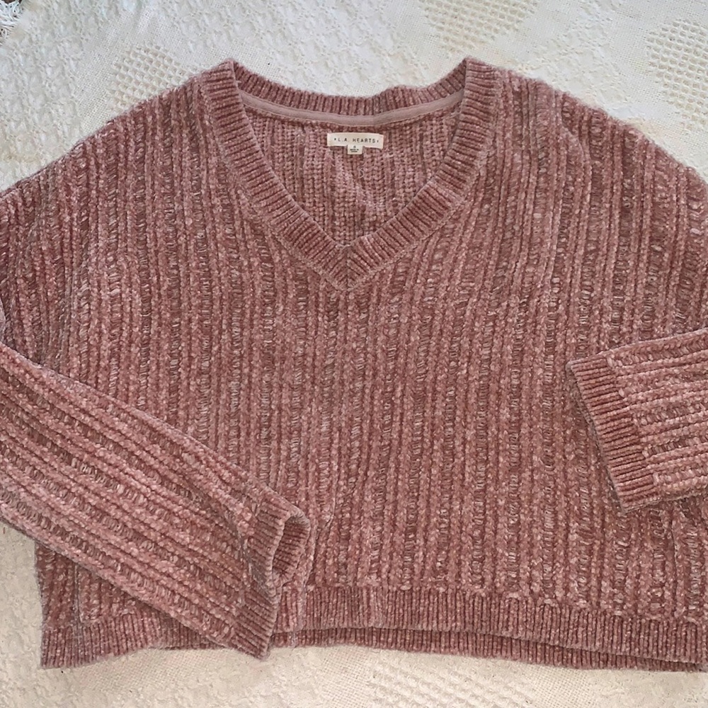 soft kind of crop sweater!!